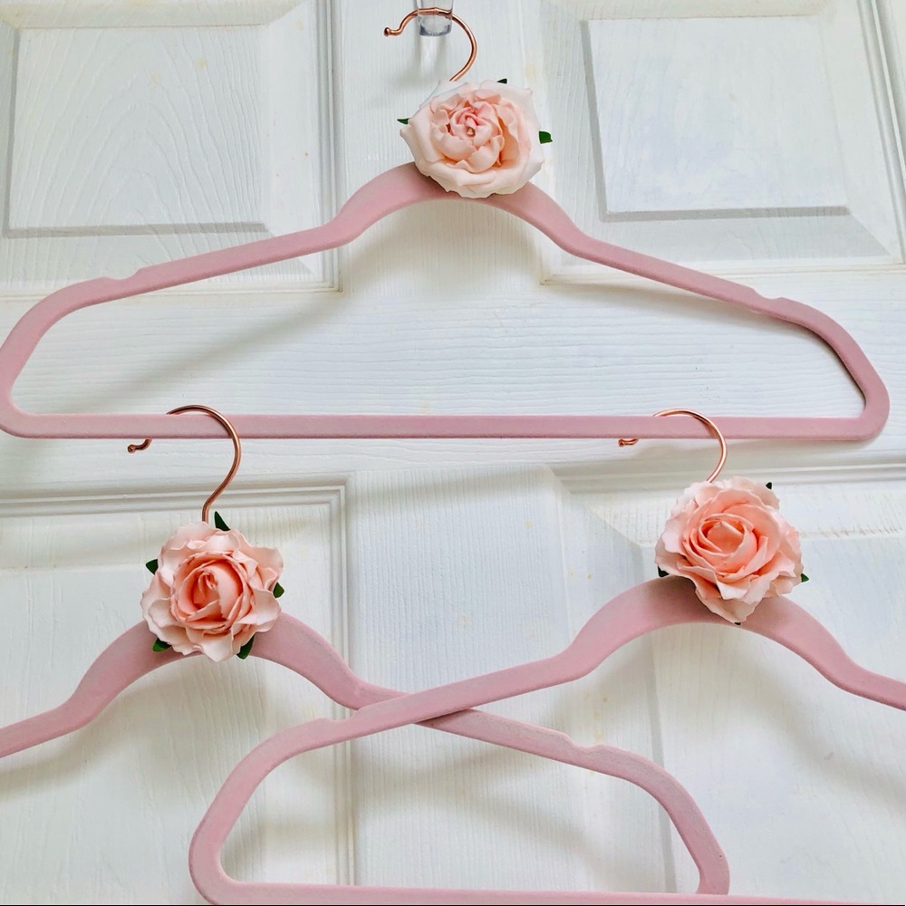 Customized Pink & Rose Gold Velour Hangers (10 pk)